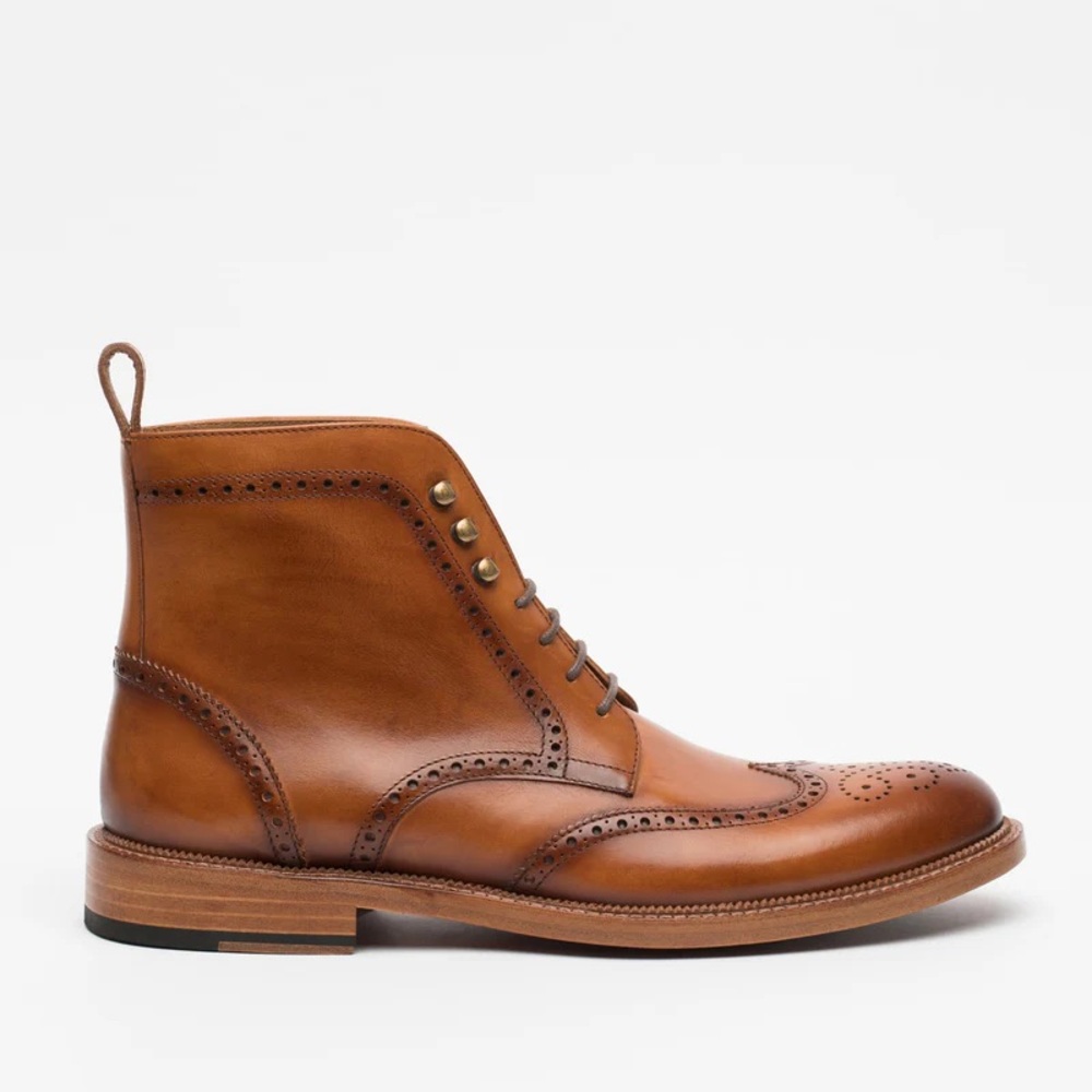 (Brand New) Still in box, Taft Honey Brown Mack Boots